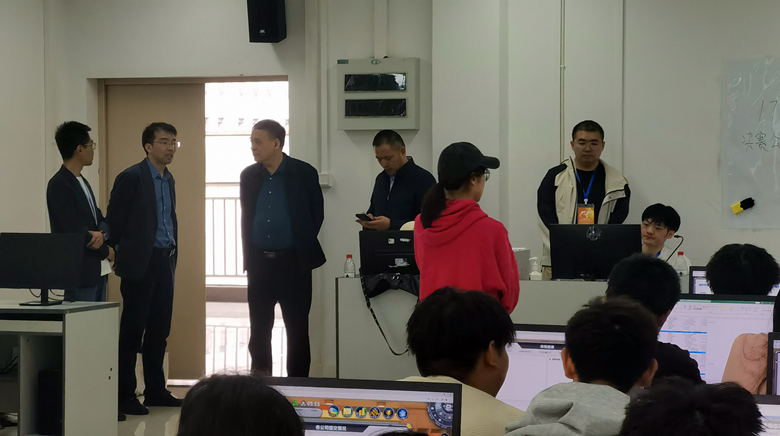 重庆市大学生工程实践与创新能力大赛—企业运营仿真赛项在我校成功举办