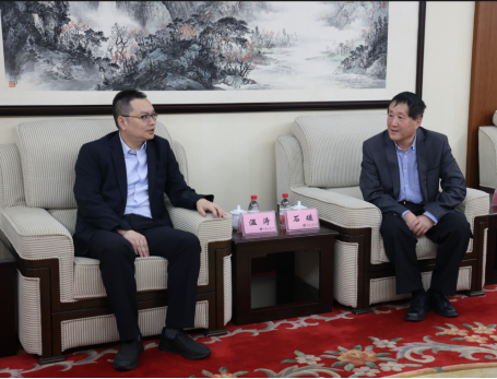 校长温涛会见欧洲科学院院士石碰教授